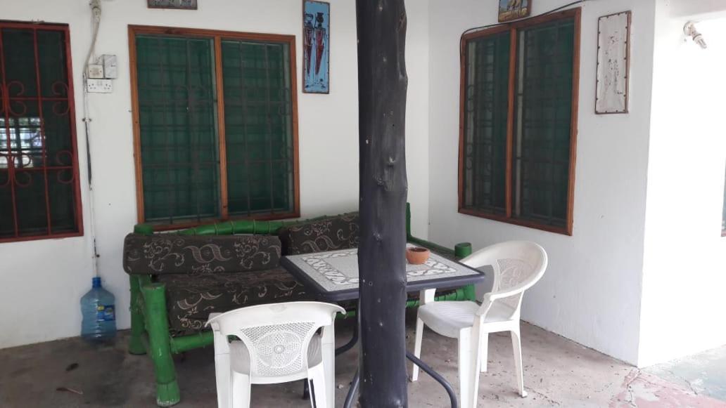 The New Big Tree Beach Resort Mombasa Exterior foto