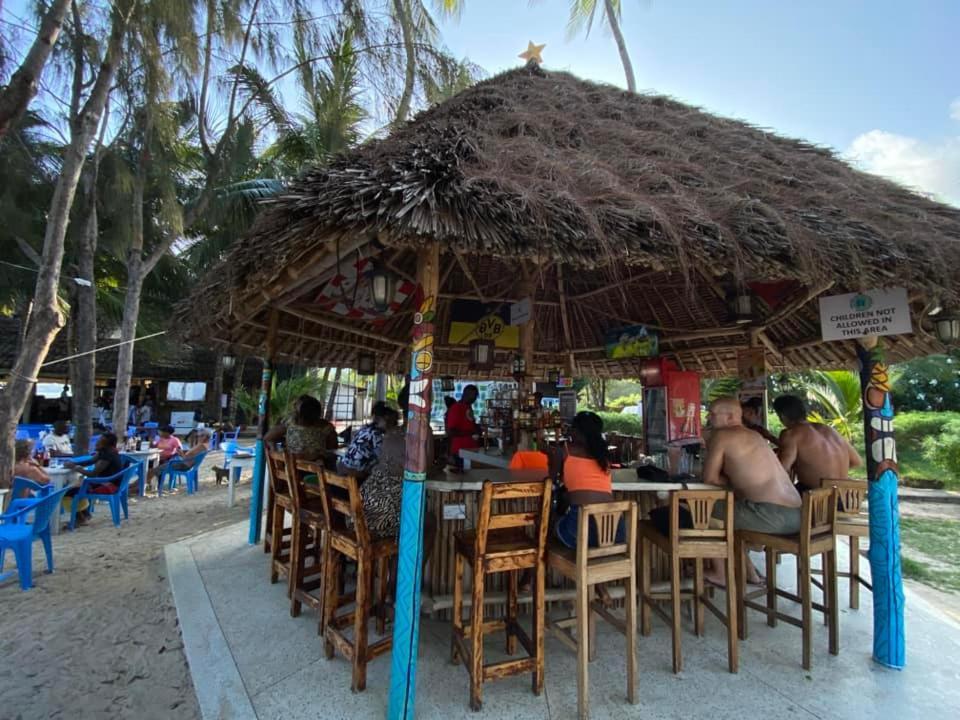 The New Big Tree Beach Resort Mombasa Exterior foto