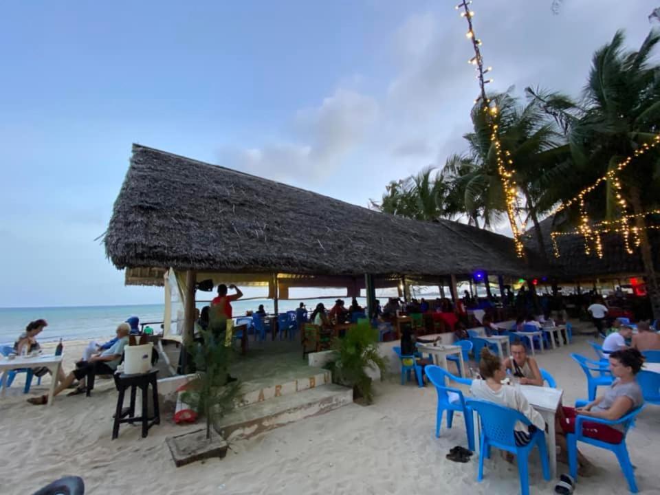 The New Big Tree Beach Resort Mombasa Exterior foto