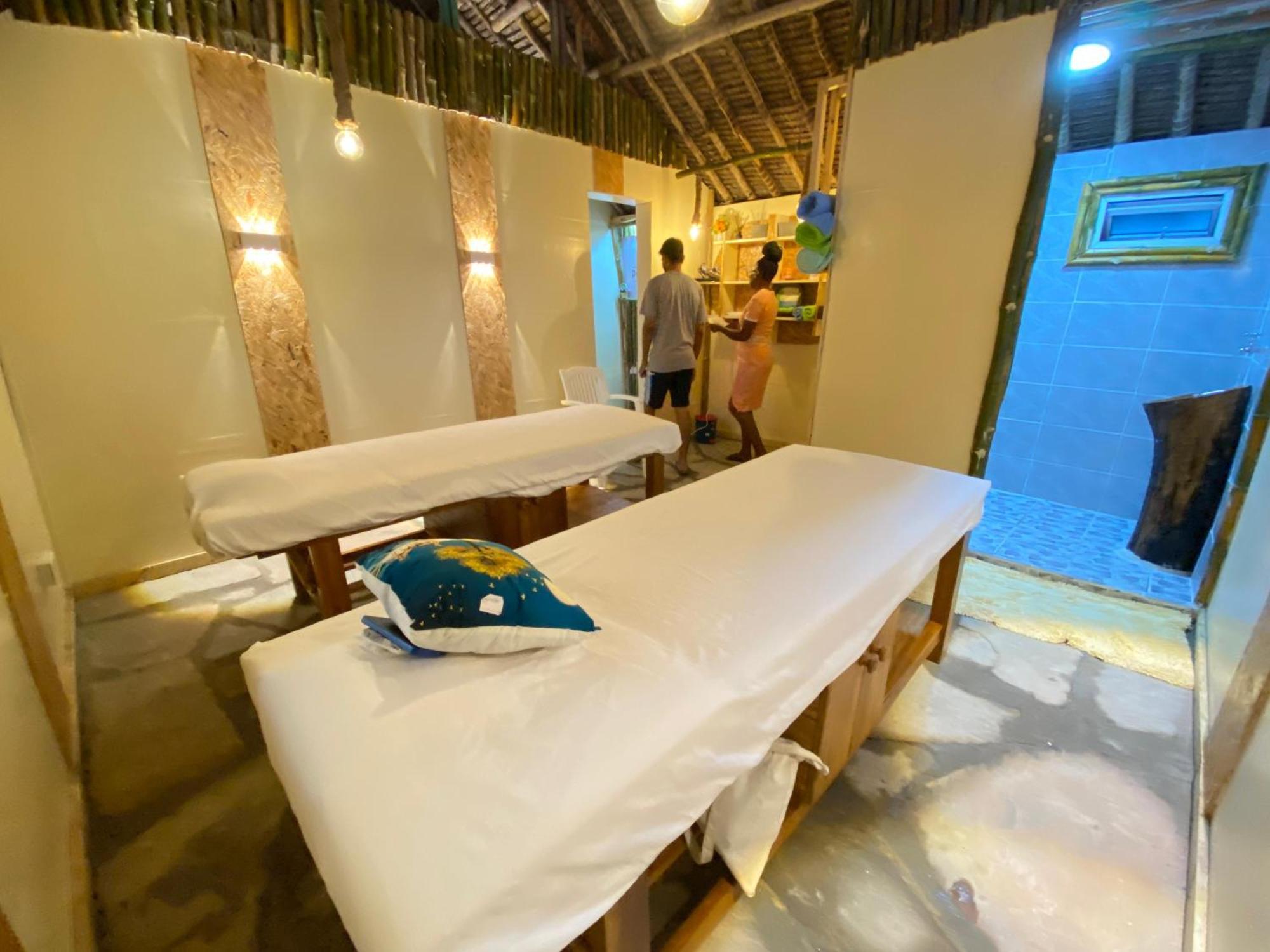 The New Big Tree Beach Resort Mombasa Exterior foto