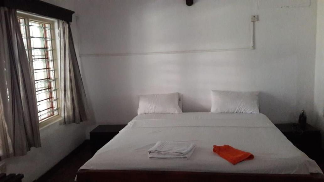 The New Big Tree Beach Resort Mombasa Exterior foto