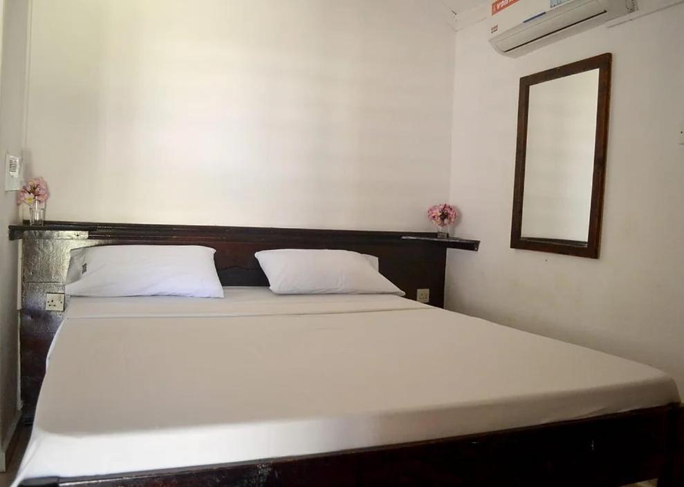The New Big Tree Beach Resort Mombasa Exterior foto